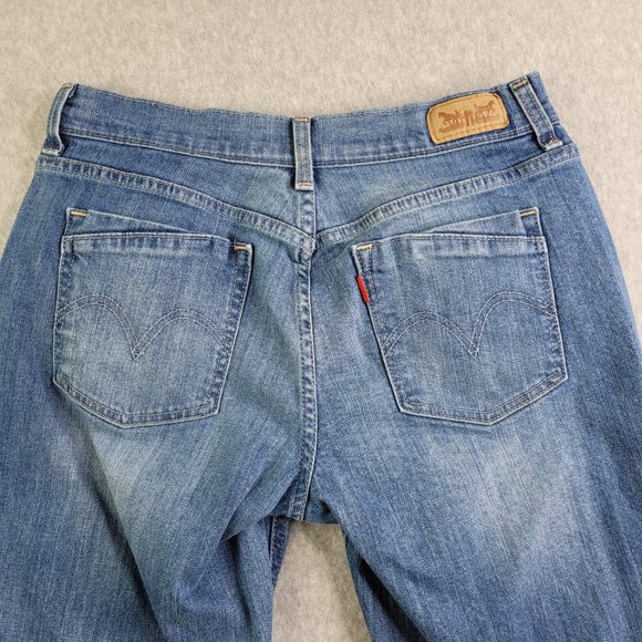 Womens Levis Capris Size 6 Blue Cuffed Stretch Cotton Straight Leg Mid Rise - Picture 6 of 15